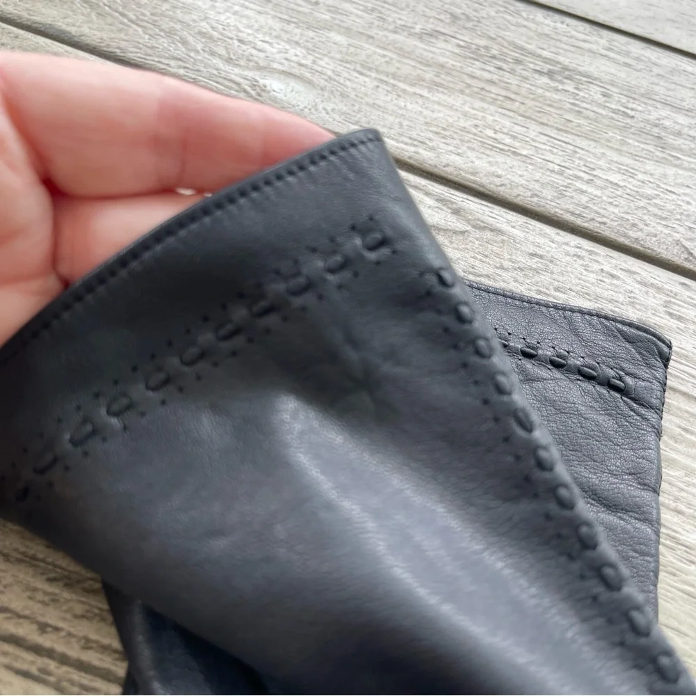 Vintage Ladies Black Leather Gloves